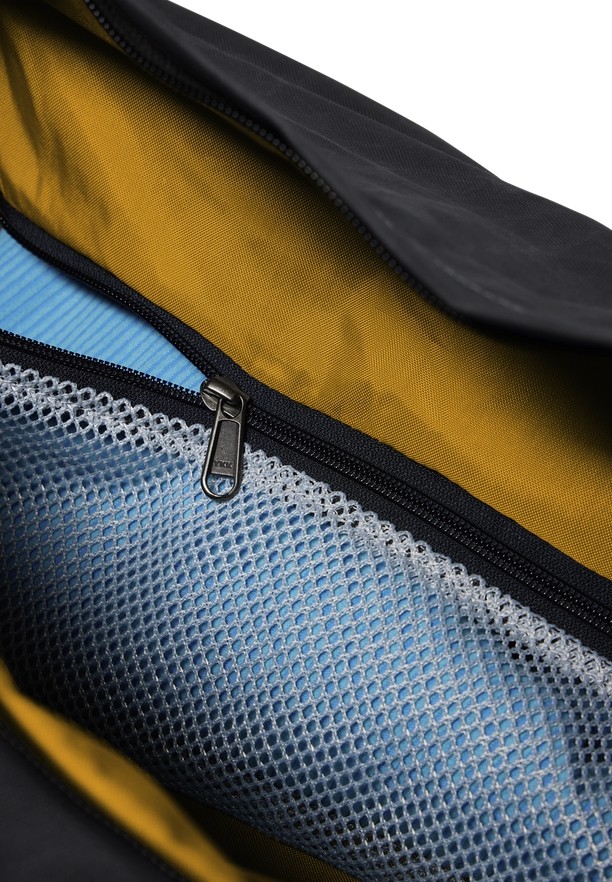 Black Women Jack Wolfskin Traveltopia 45 Duffle Bags | 30956304