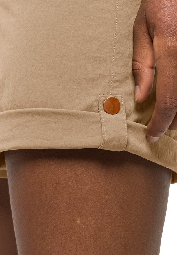 Khaki Women Jack Wolfskin Desert Shorts | 48682244