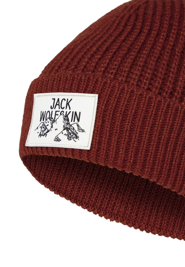 Red Men Jack Wolfskin Badge Beanie | 94411499